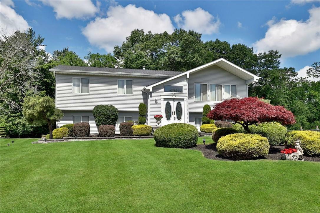 Property Photo:  9 Rella Drive  NY 10956 