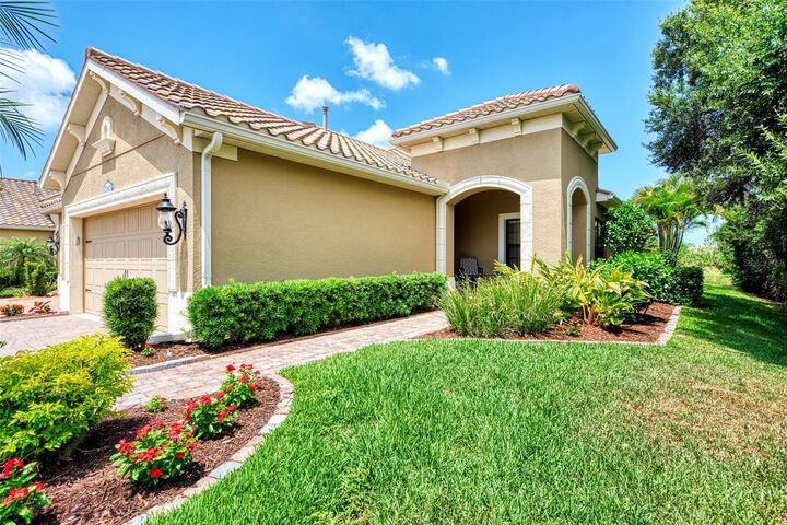 Property Photo: 21601 Avon Park Court FL 34293
