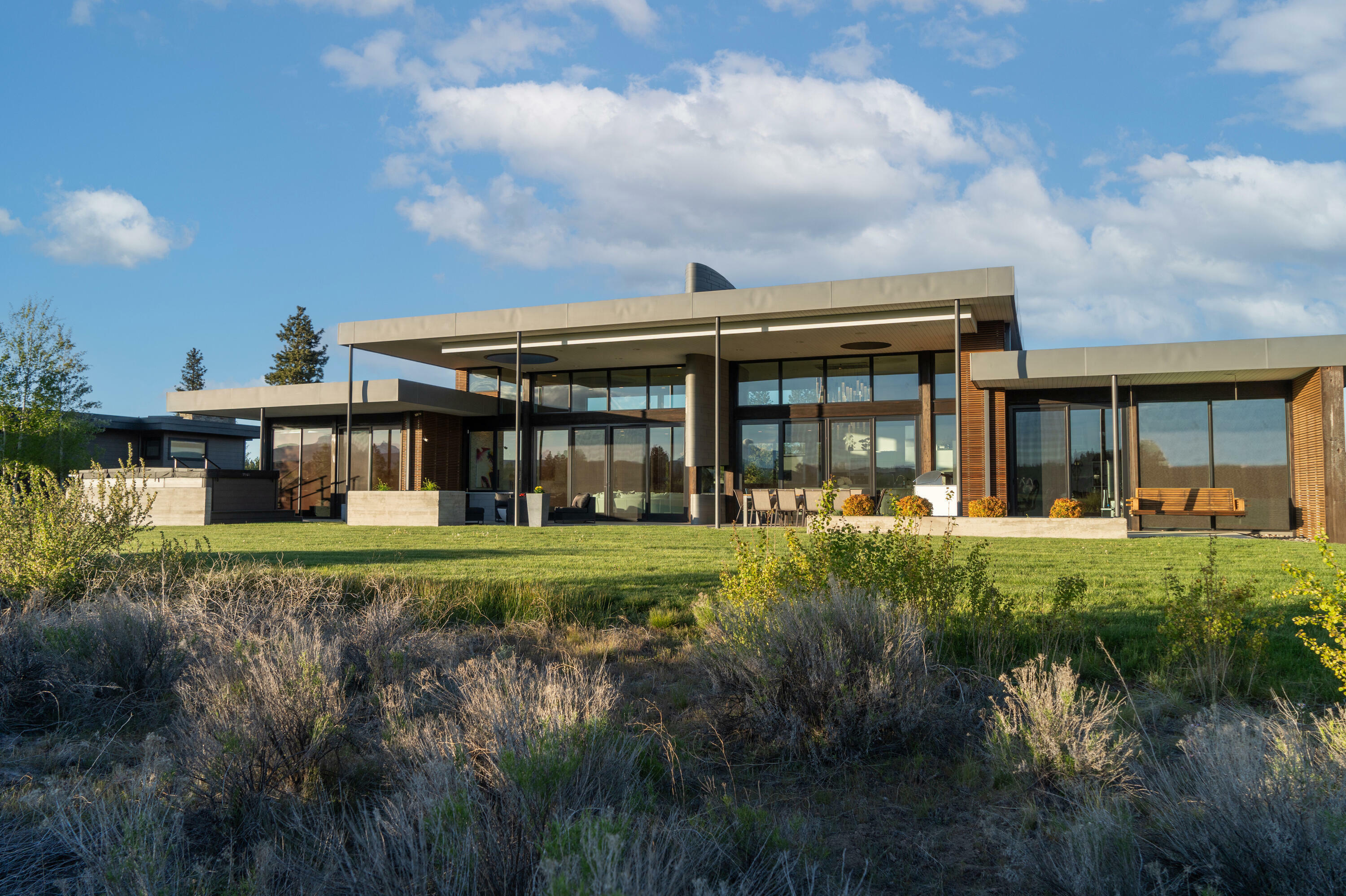Property Photo: 61623 Hosmer Lake Drive OR 97702