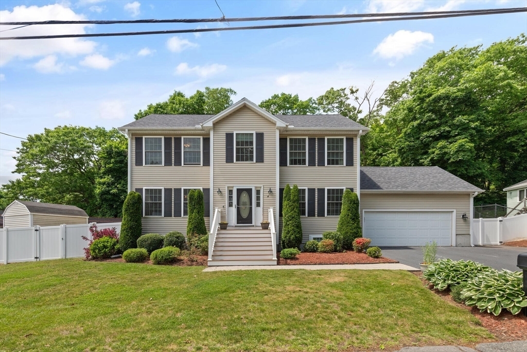 Property Photo:  4 Bisbee Road  MA 01906 