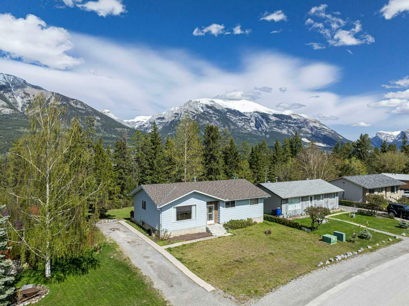 5 Macdonald Place  Canmore AB T1W 2N1 photo