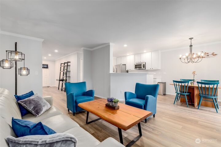 Property Photo:  10030 Holly Drive 122  WA 98204 