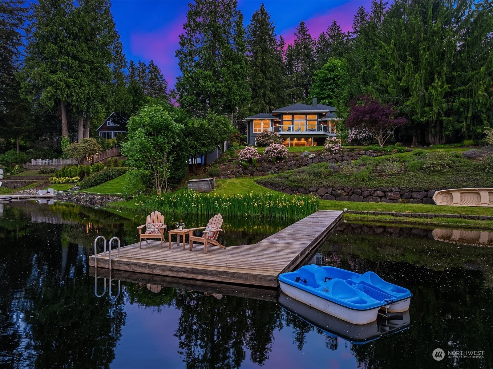 Property Photo:  2065 E Beaver Lake Drive SE  WA 98075 