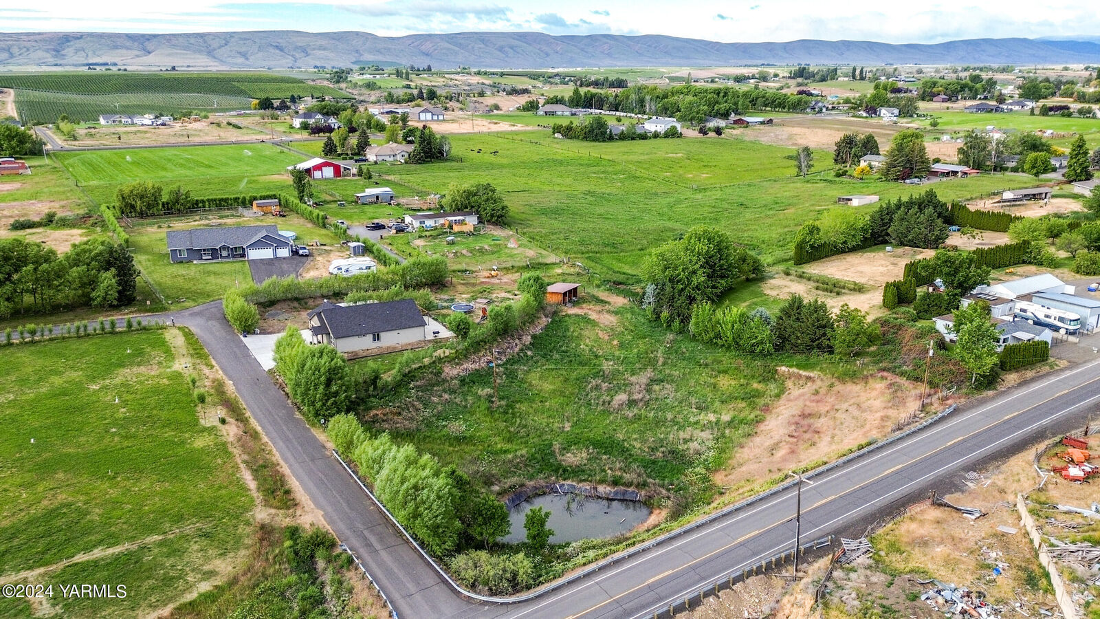 Property Photo:  14650 Douglas Rd  WA 98908 