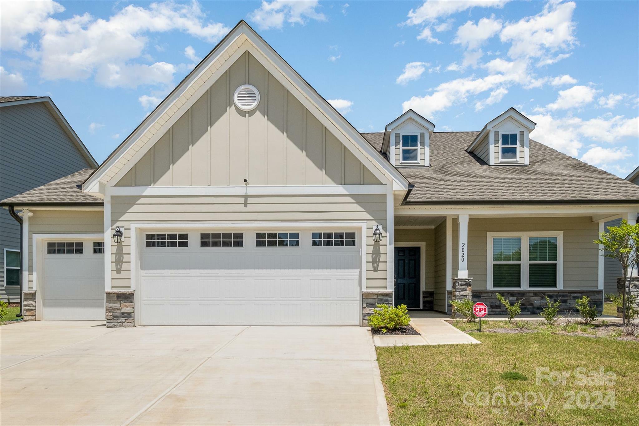 Property Photo:  2020 Turnsberry Drive  NC 28112 