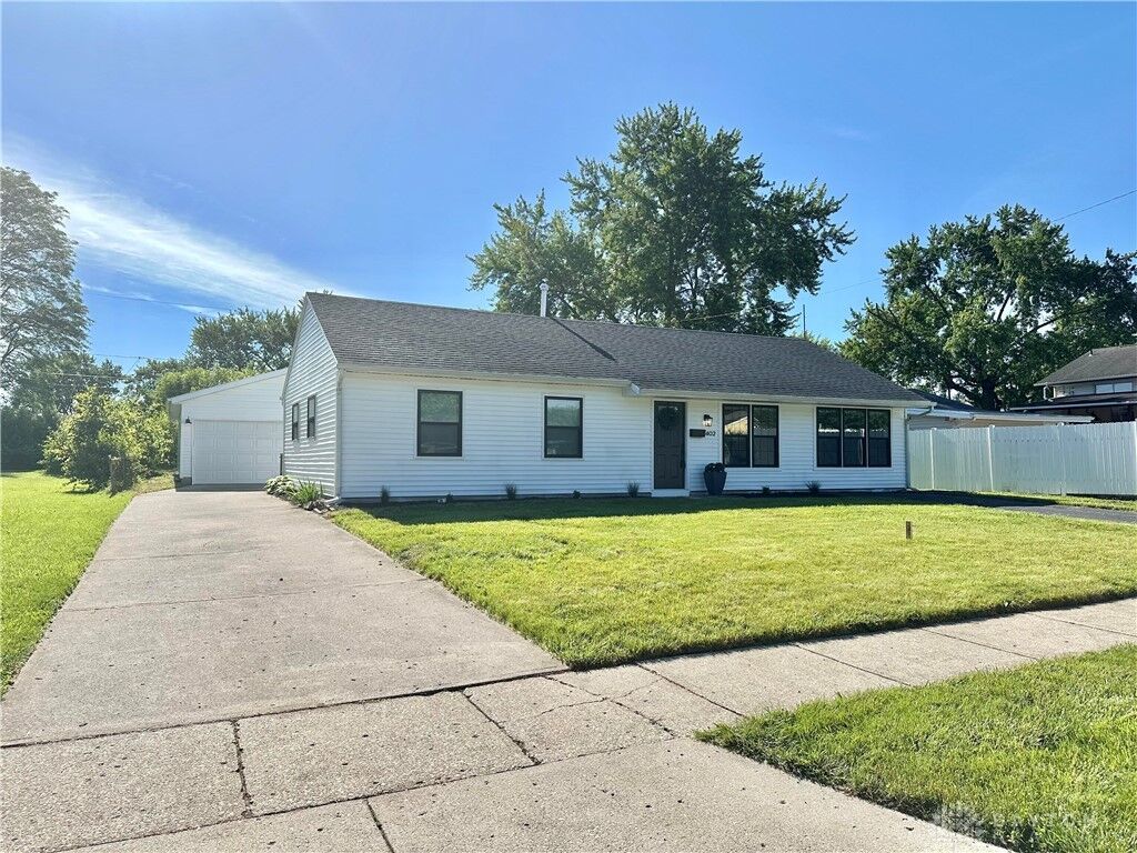 Property Photo:  402 W Carpenter Drive  OH 45344