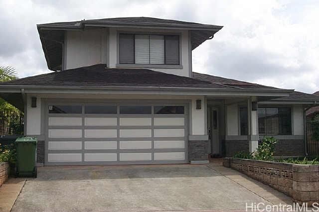 Property Photo:  