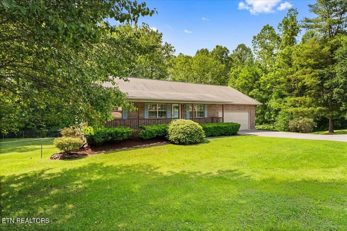 Property Photo: 309 Kimberlin Heights Rd TN 37920