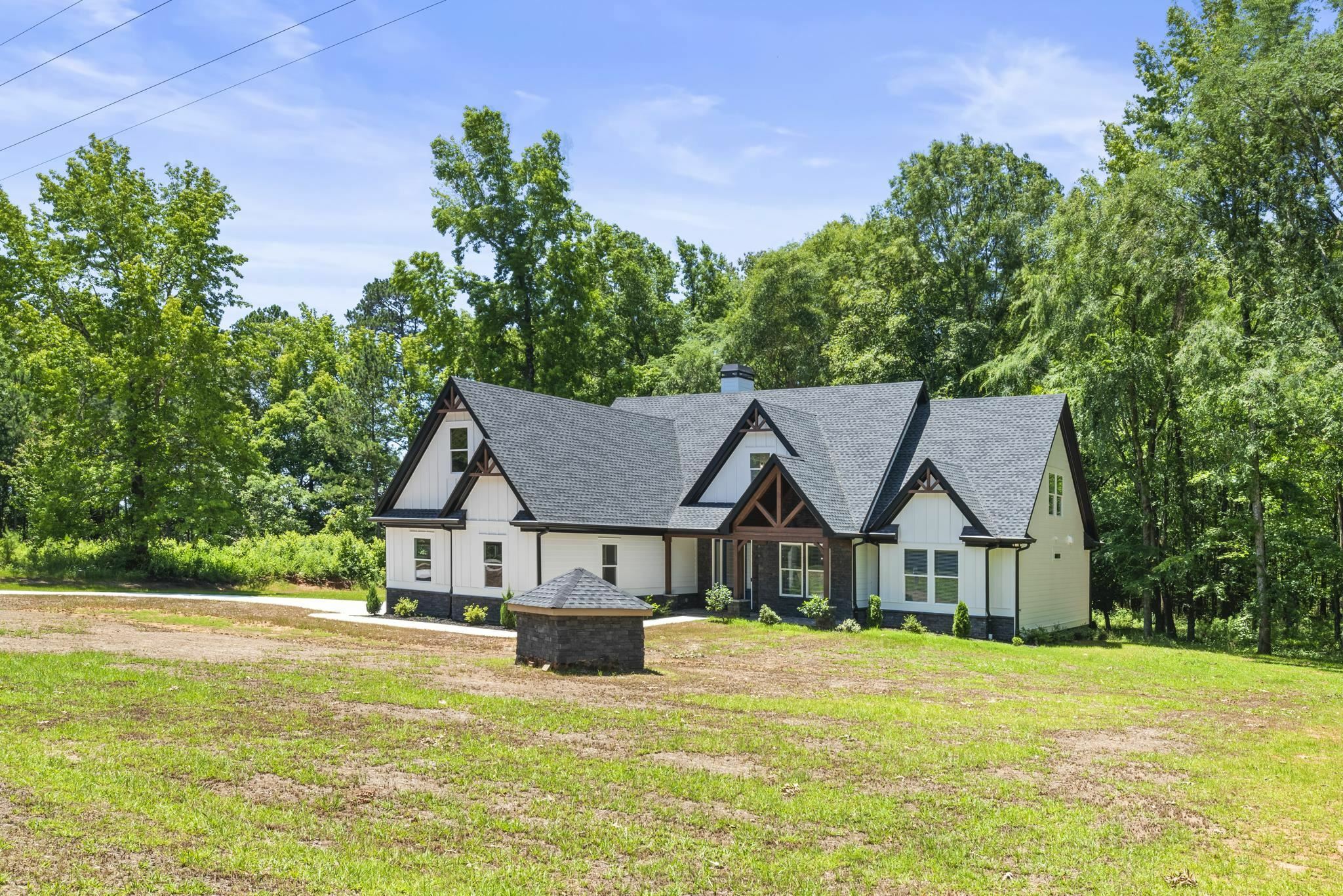 Property Photo:  2091 Swords Road  GA 30642 