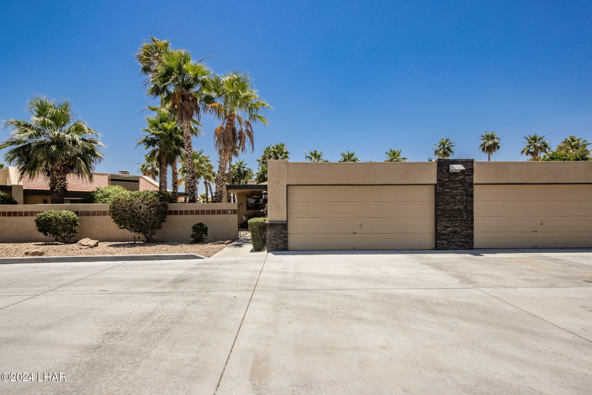 Property Photo:  1402 McCulloch Blvd 3  AZ 86403 