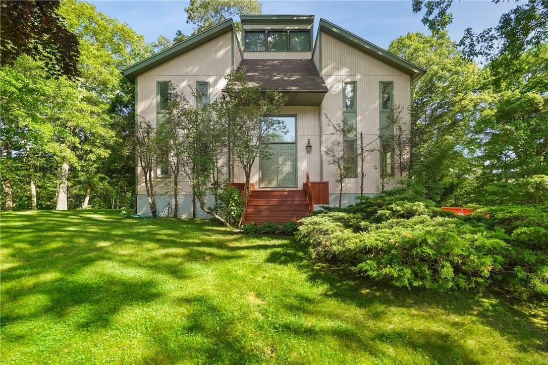 Property Photo:  5 Norman Place  NY 10504 