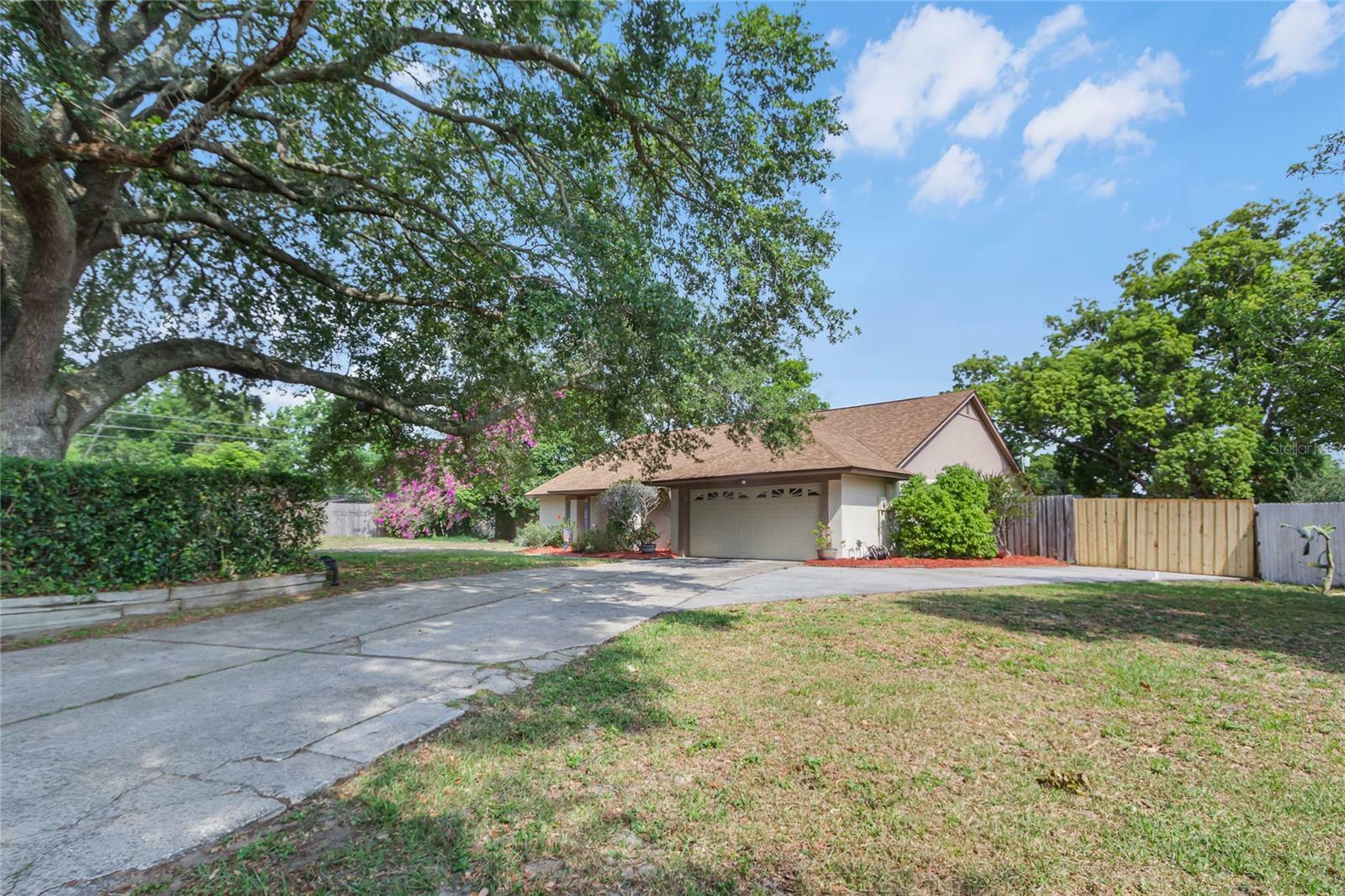 Property Photo:  7631 Jarvis Court  FL 32818 