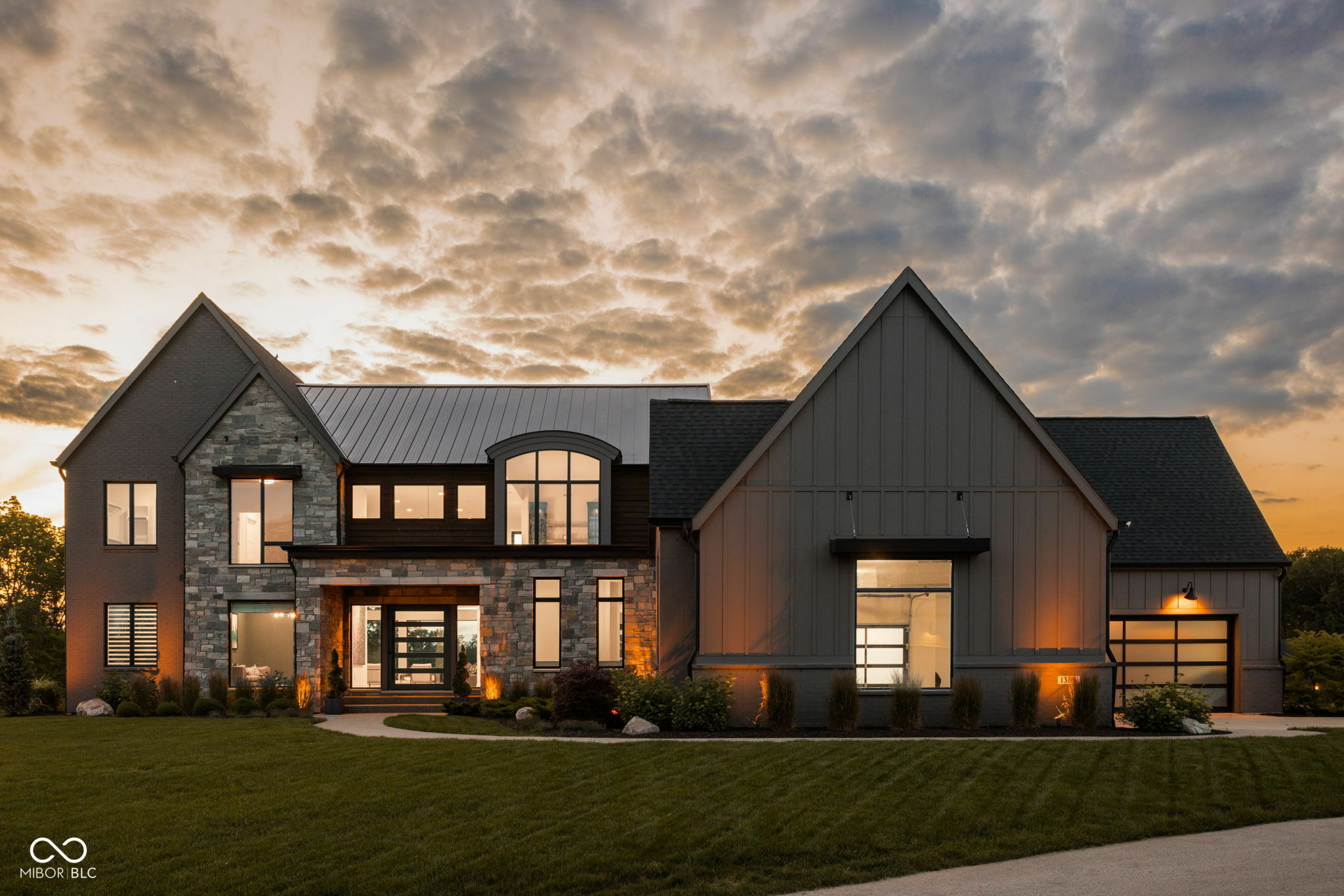 Property Photo: 1388 Forest Hills Drive IN 46074