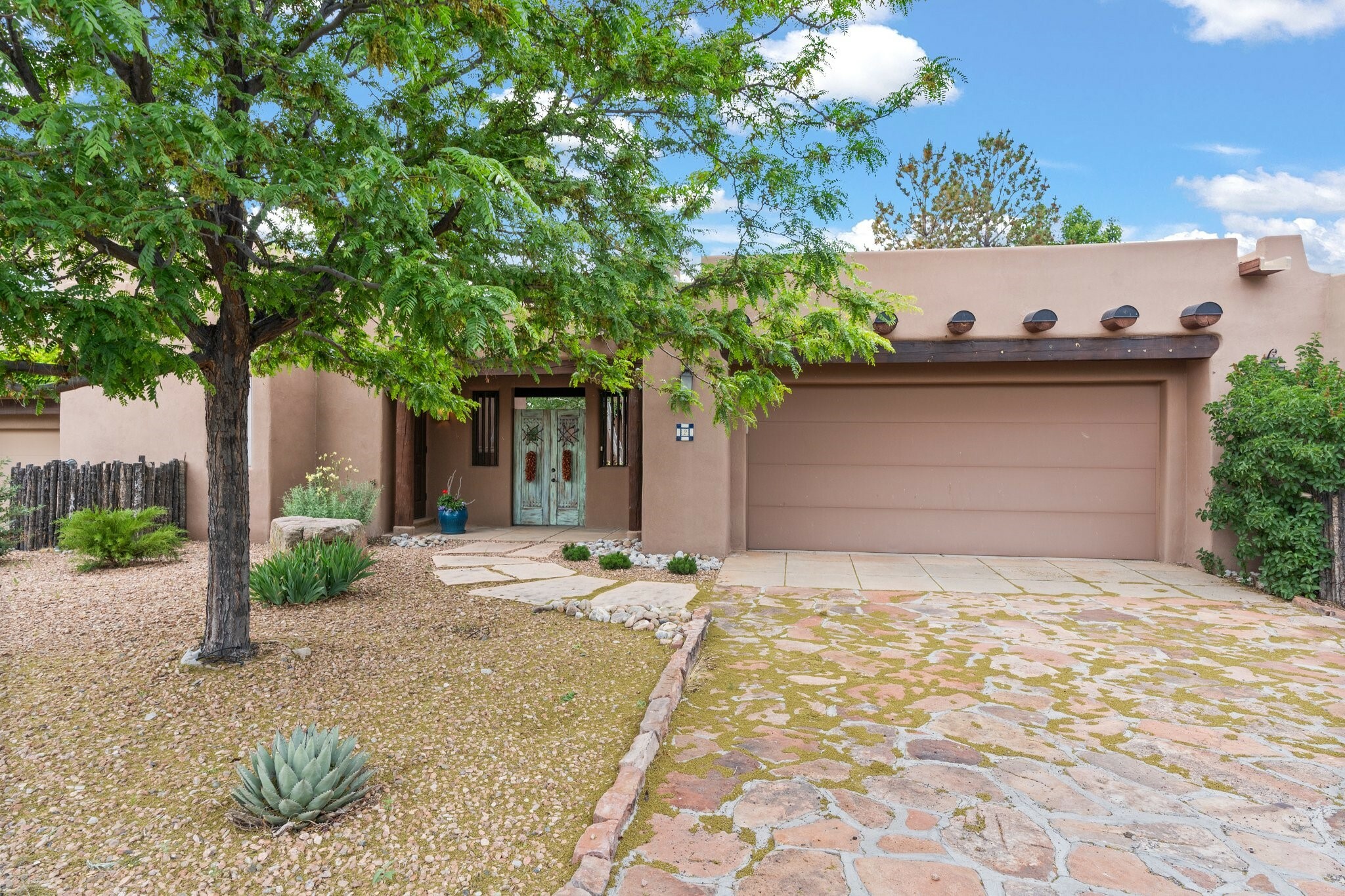 Property Photo:  2 W Avenida Sebastian  NM 87506 