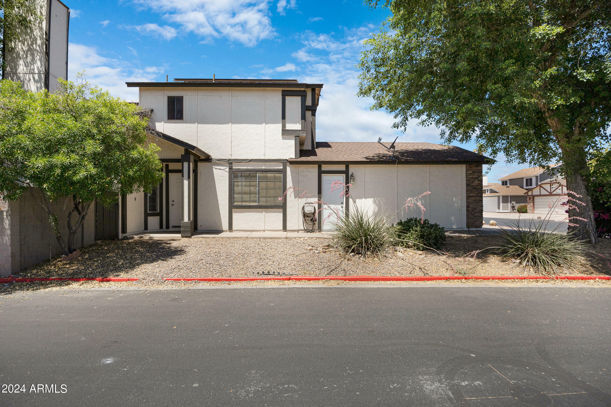 Property Photo:  1915 S 39th Street 118  AZ 85206 