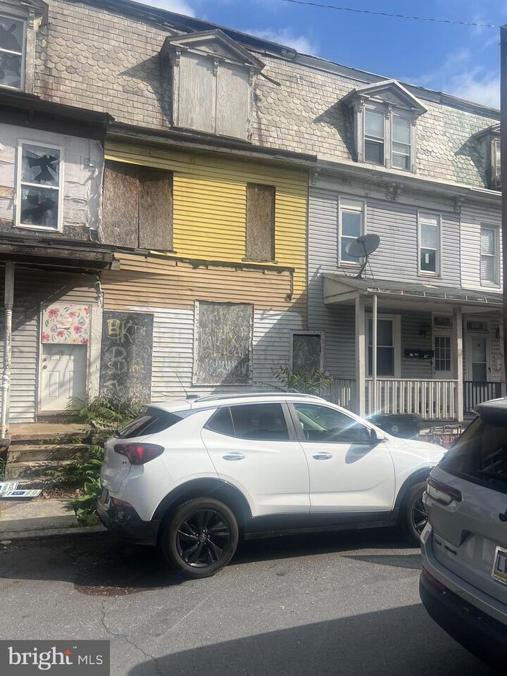 1608 Hunter Street  Harrisburg PA 17104 photo