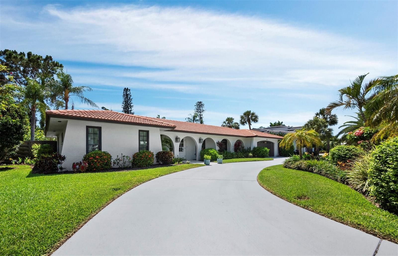 Property Photo: 470 E Royal Flamingo Drive FL 34236