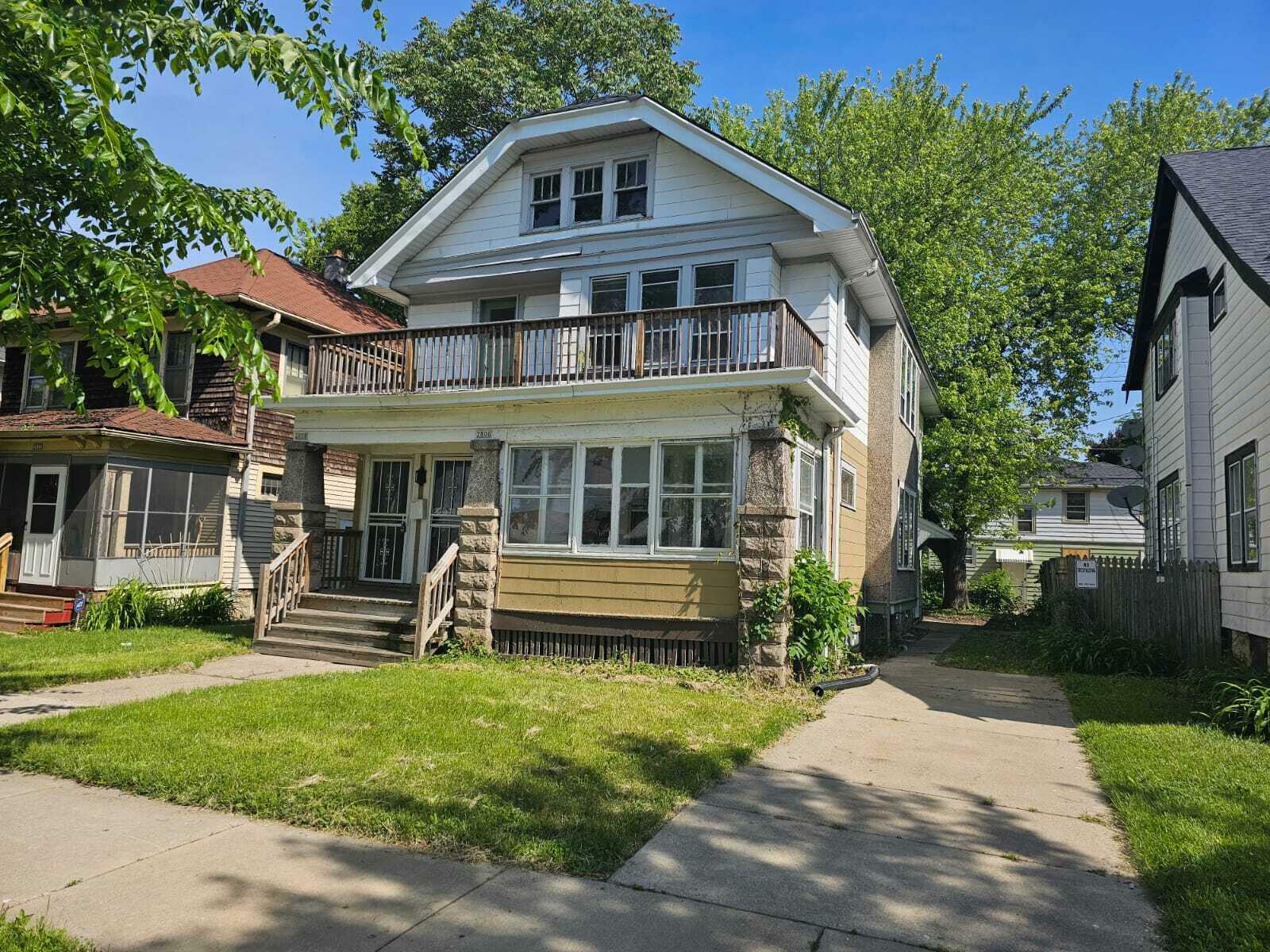 Property Photo:  2806 W Melvina St 2808  WI 53216 