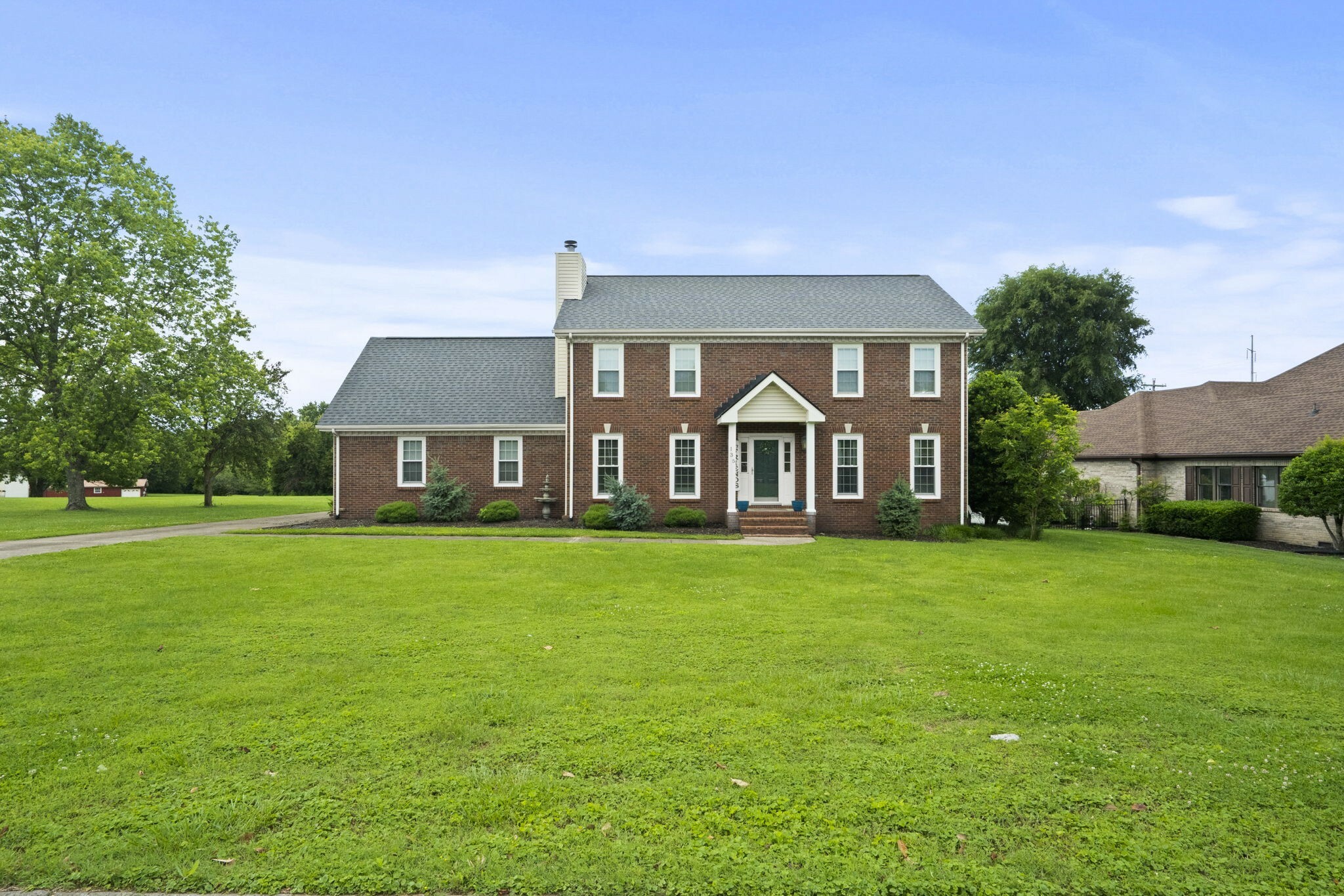 Property Photo:  135 Stonehouse Dr  TN 37066 