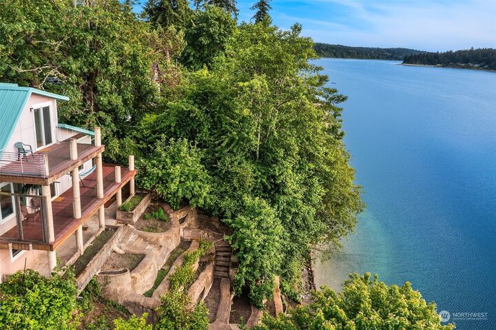 22425 Dockton Road SW  Vashon WA 98070 photo