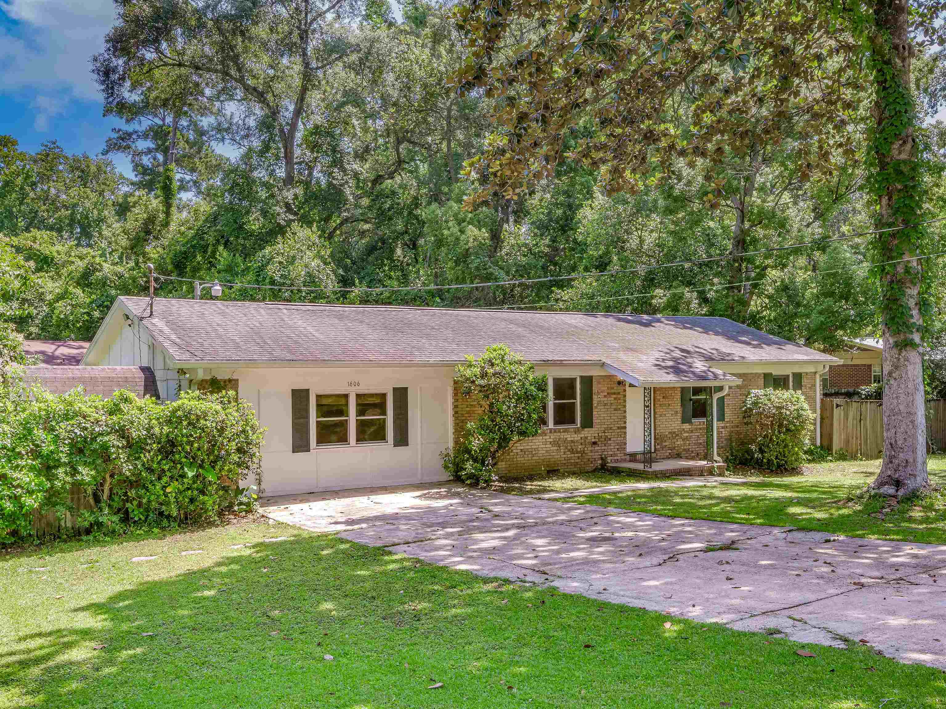 Property Photo:  1606 Redwood Drive  FL 32301 