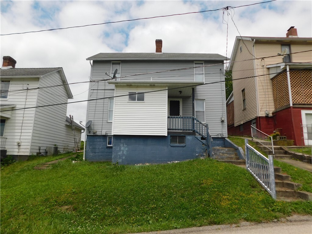 Property Photo:  14 Center Street  PA 15468 