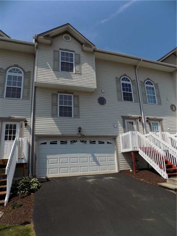 Property Photo:  107 Mizpark Dr 1D  PA 15601 