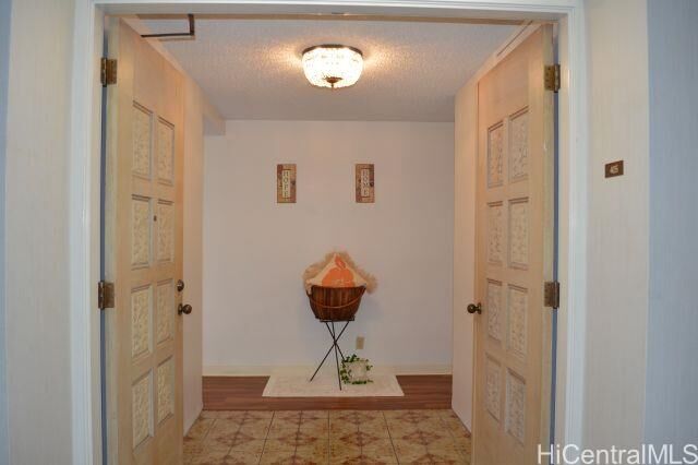 Property Photo:  1517 Makiki Street 405  HI 96822 
