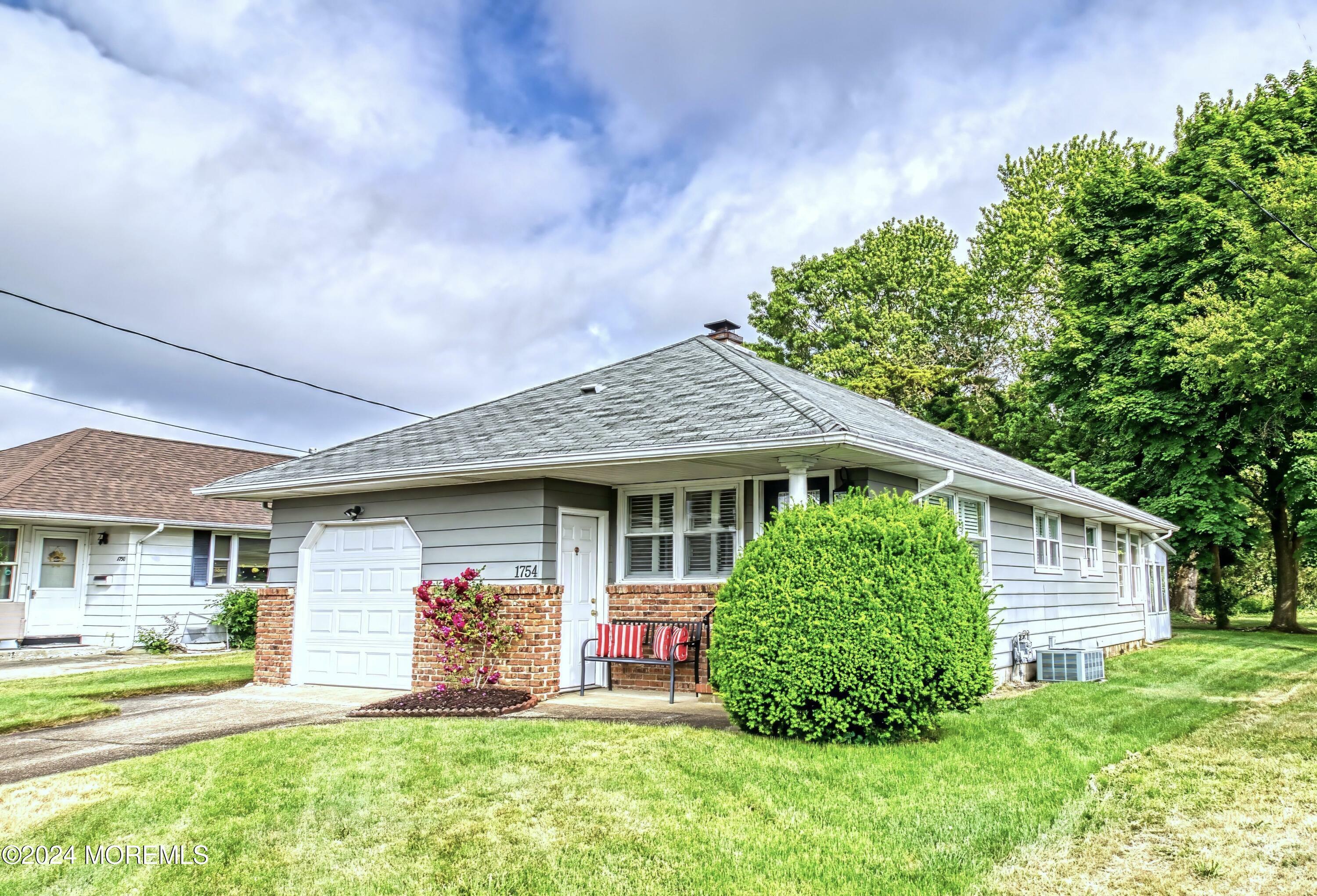 Property Photo:  1754 Yorktowne Boulevard  NJ 08753 