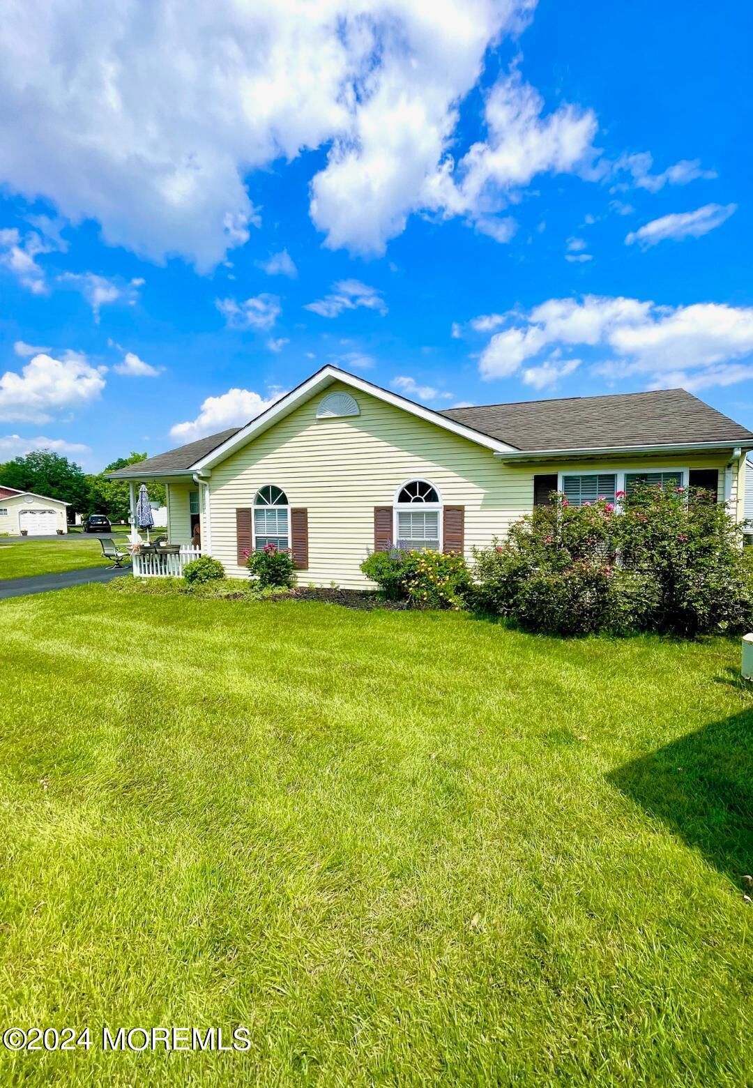 Property Photo:  30 Gatley Close  NJ 07728 