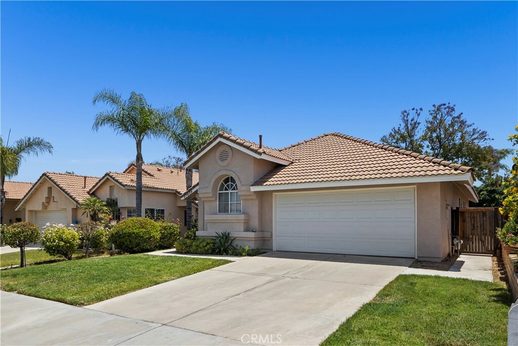 Property Photo: 27429 Prominence Road CA 92586