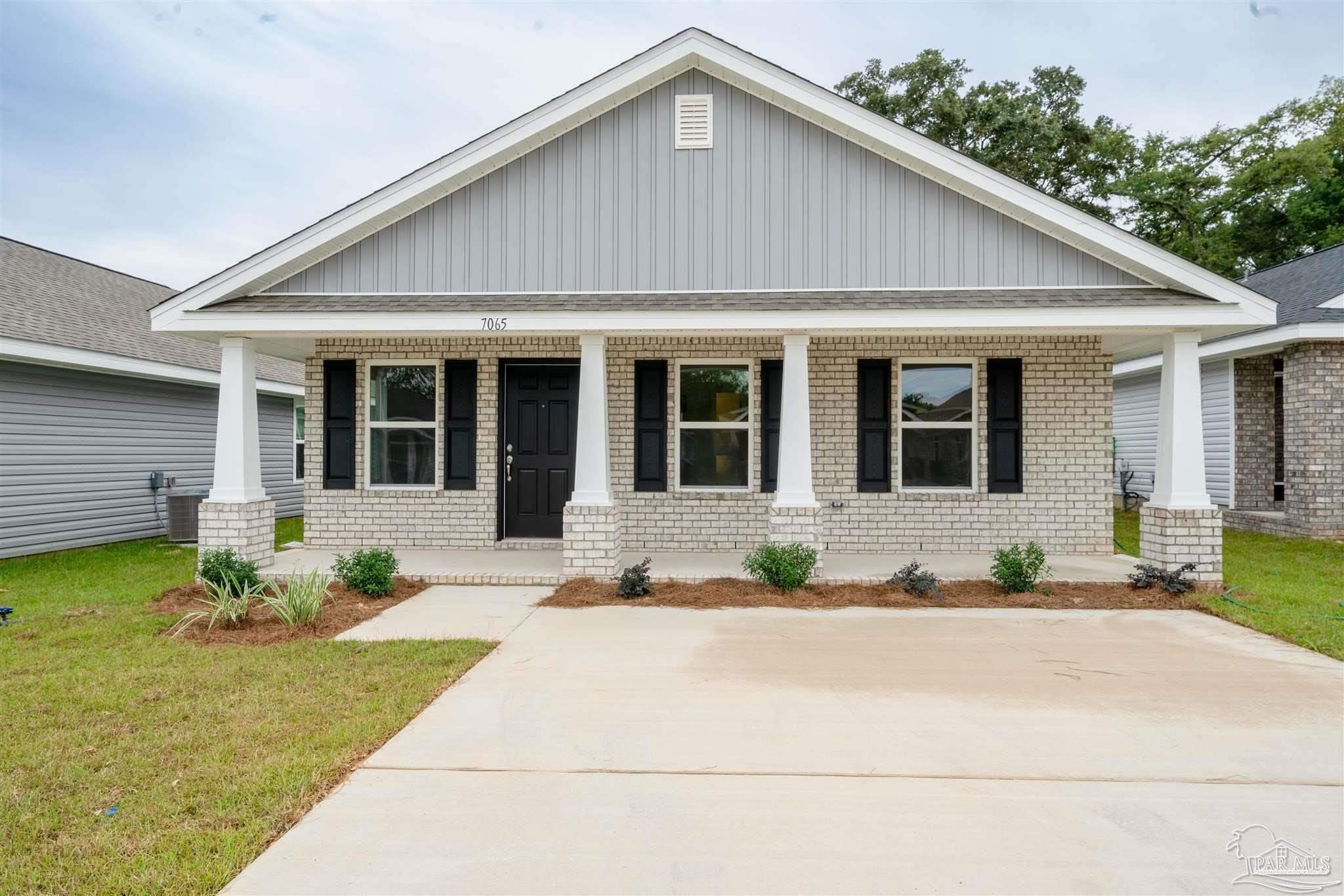 Property Photo: 4973 Muldoon Pointe Rd 7B FL 32526