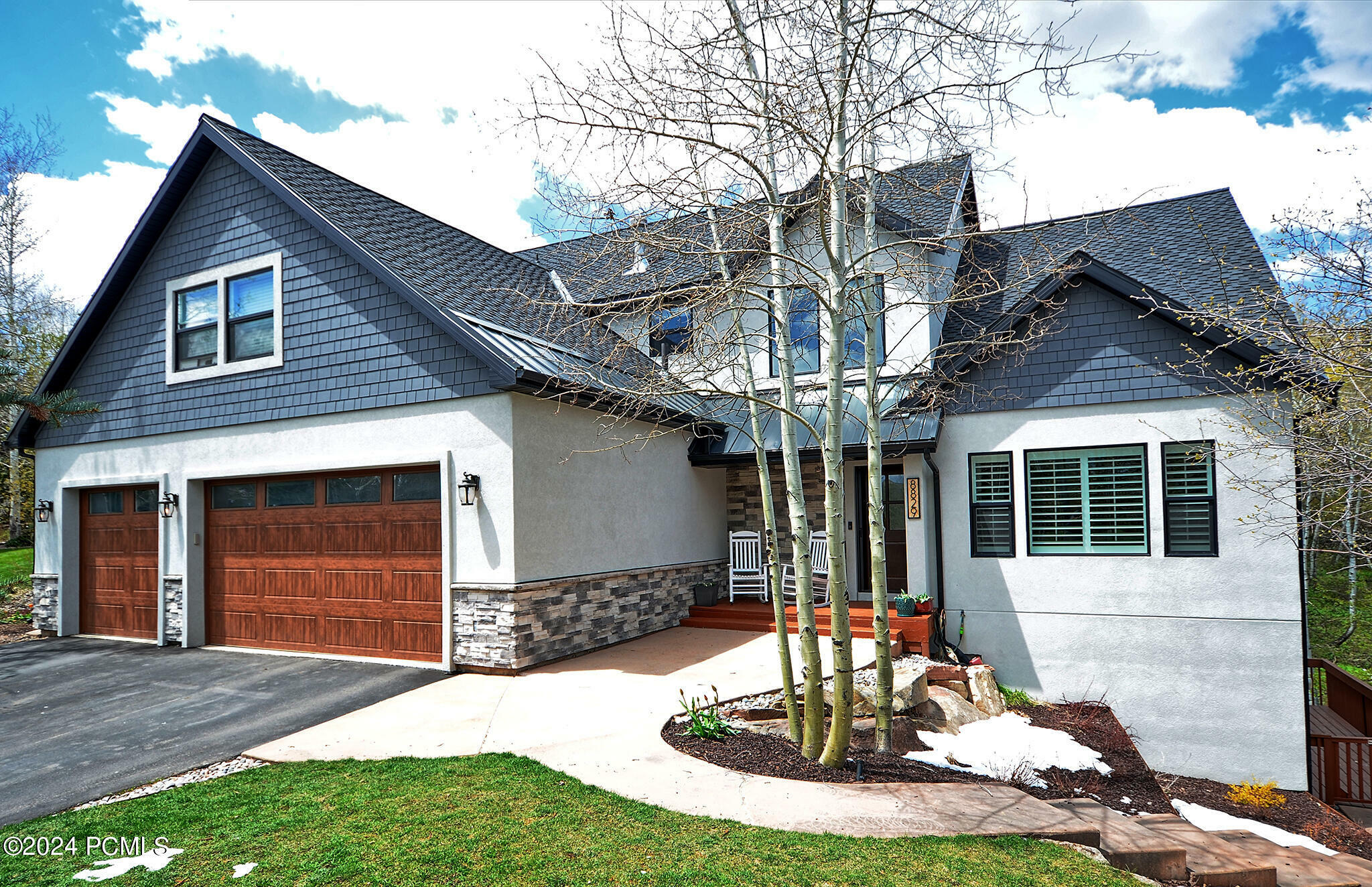 Property Photo:  8829 Lone Pine Court  UT 84098 
