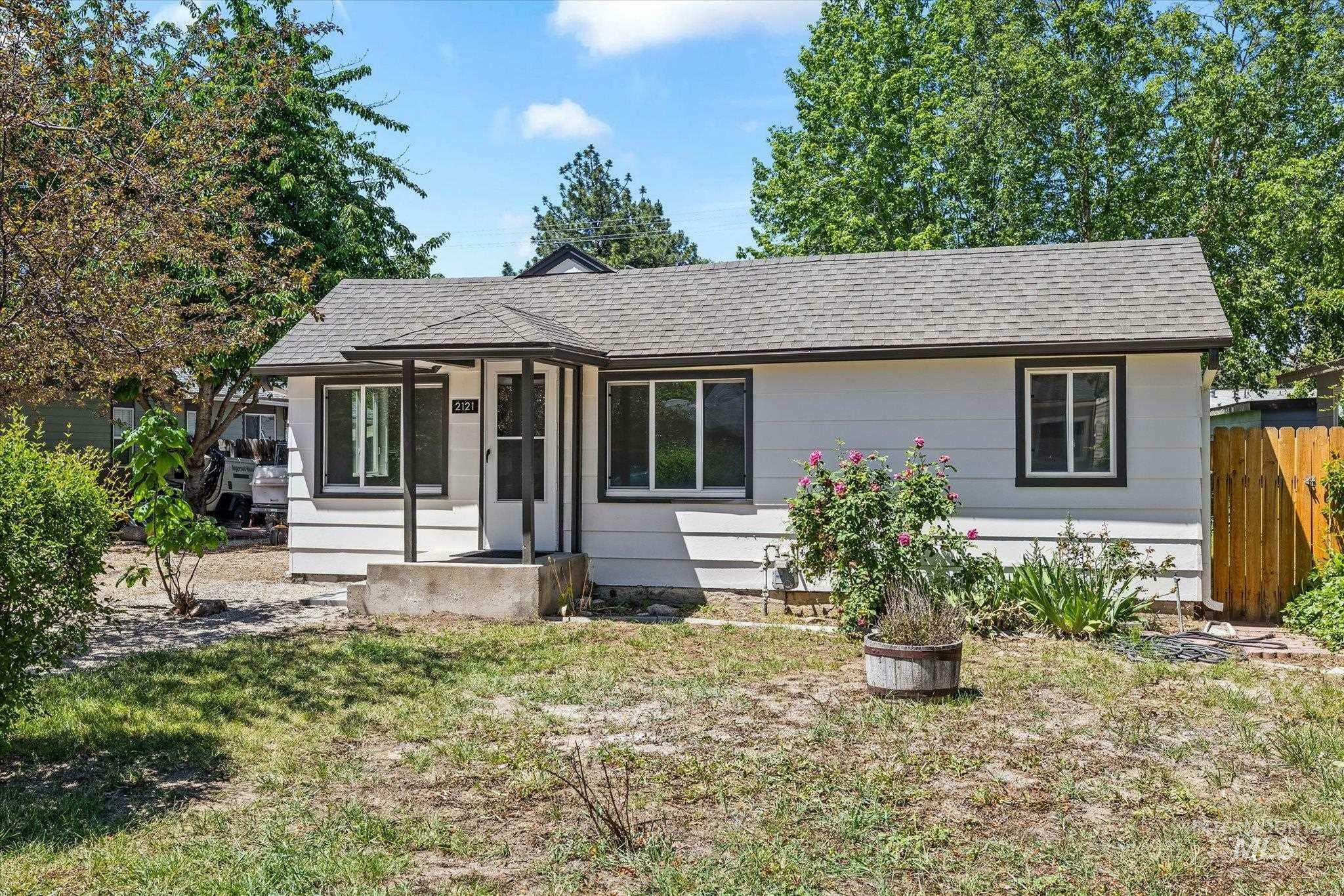 Property Photo:  2121 S Gourley St  ID 83705 
