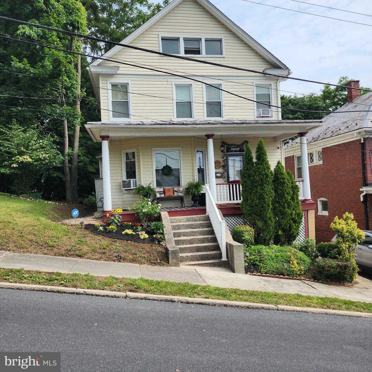 Property Photo:  521 Rose Hill Avenue  MD 21502 