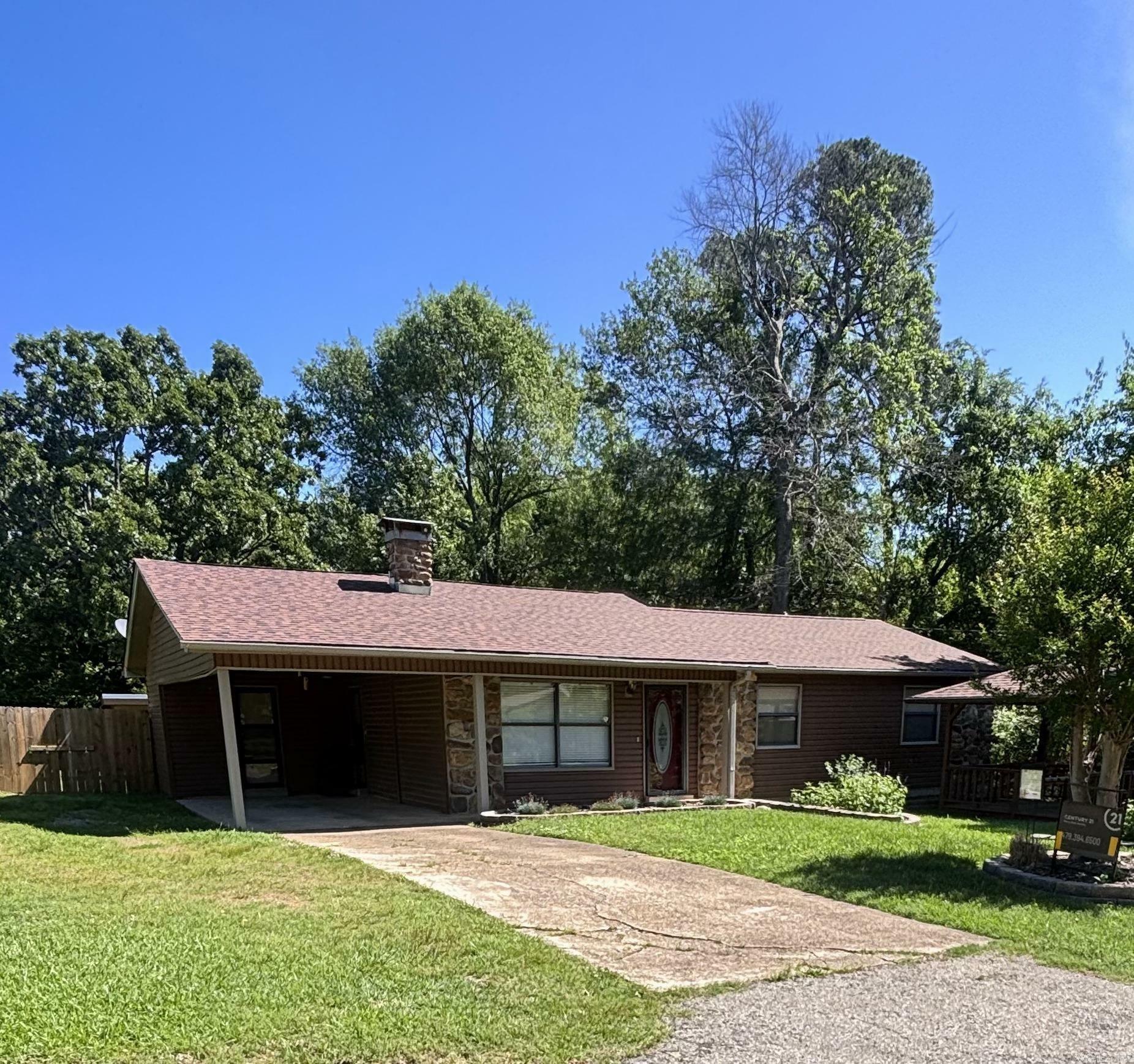 Property Photo: 1303 Bert Street AR 71953