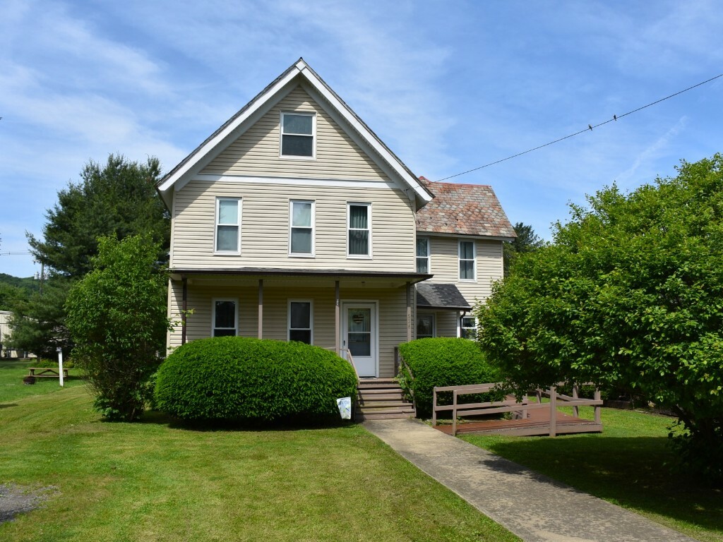 Property Photo:  538 Euclid Avenue  PA 16433 