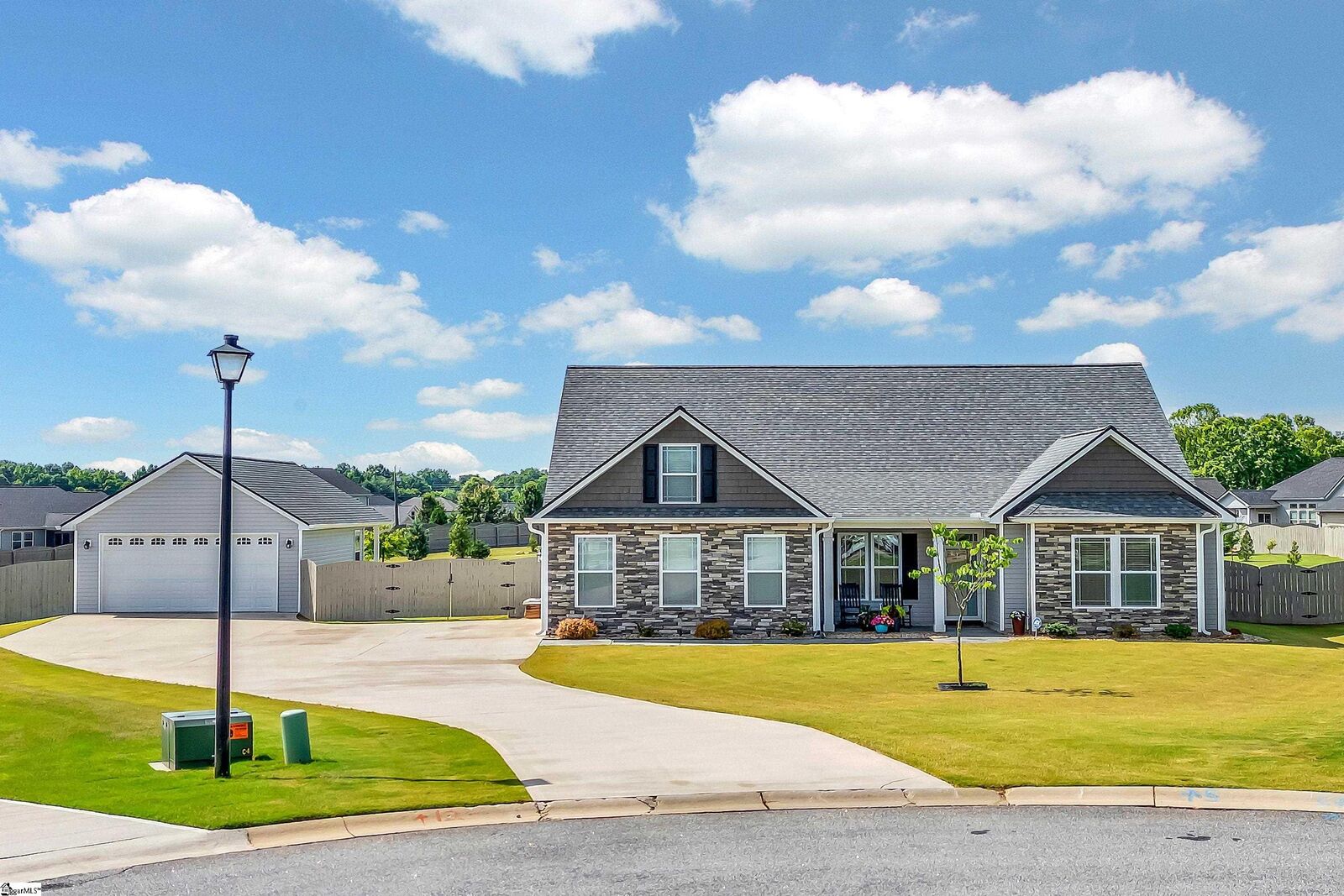 Property Photo:  464 Kimbrell Oaks Drive  SC 29316 