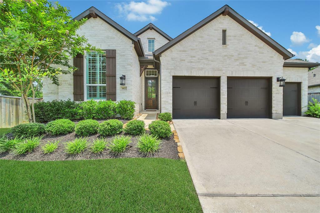 Property Photo: 162 Sugar Pine Court TX 77316