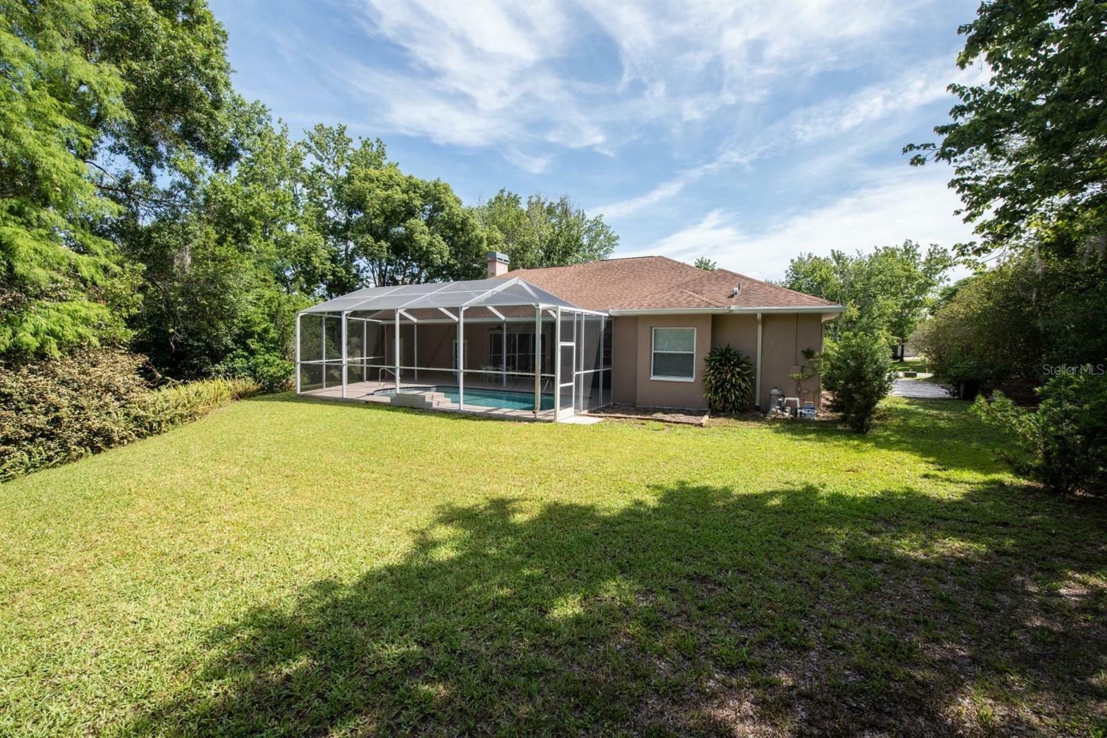 Property Photo:  11026 Lakeview Drive  FL 34654 