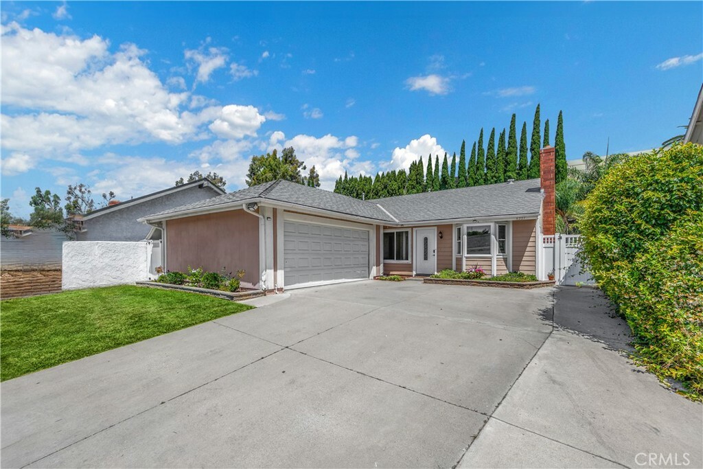 Property Photo:  6227 E Northfield Avenue  CA 92807 