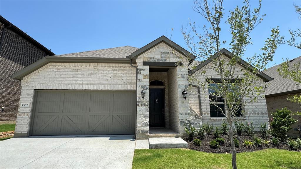 Property Photo: 2017 Britton Trail TX 76226