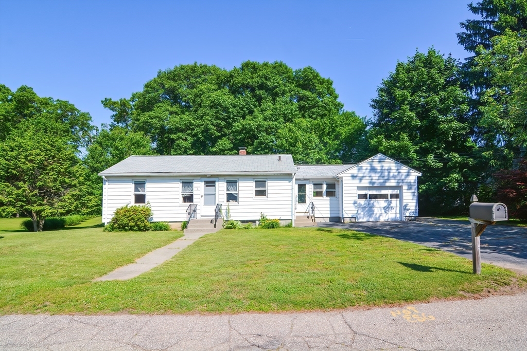 Property Photo:  8 Avon Drive  MA 01545 