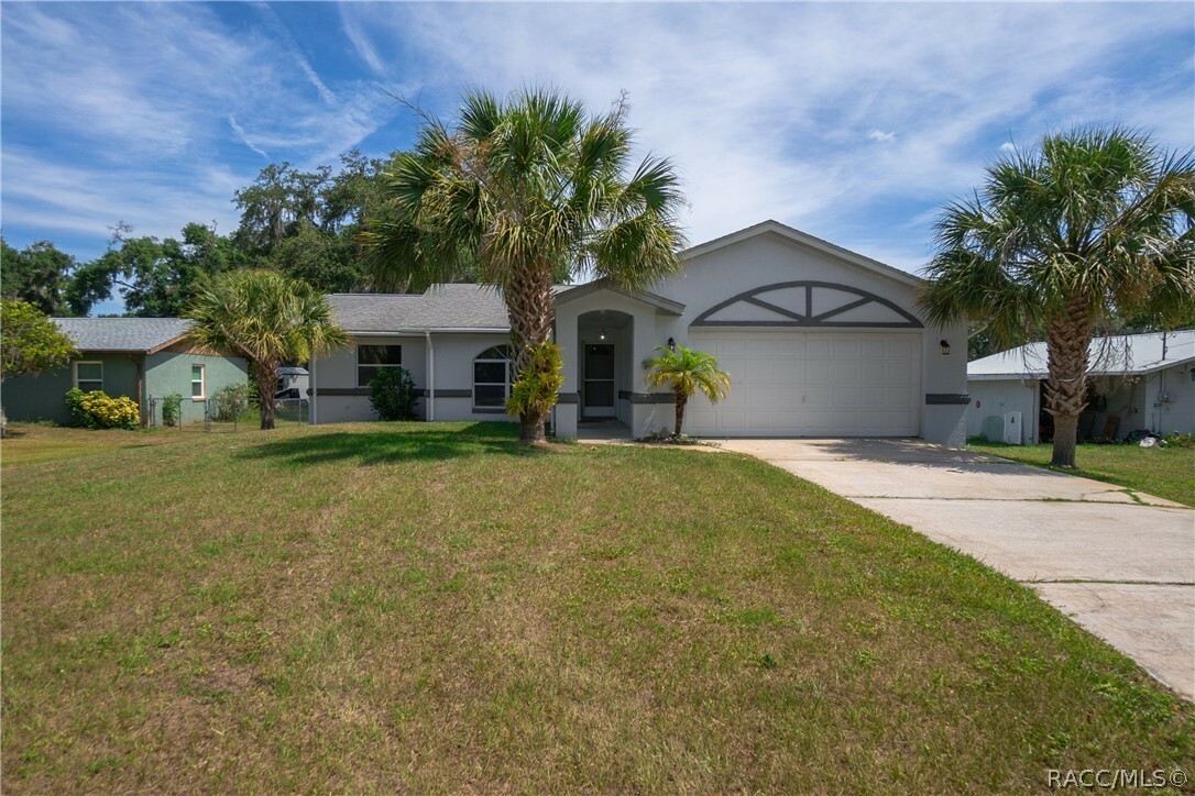 Property Photo:  8815 E Echo Court  FL 34450 