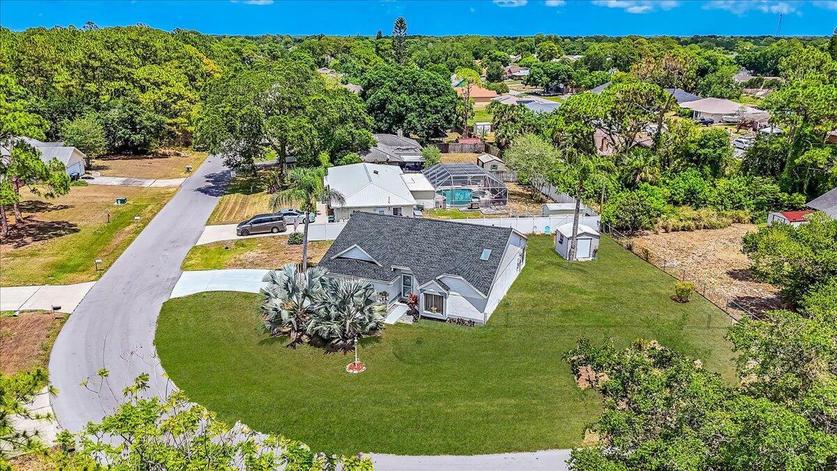 Property Photo: 1215 Stadt Road NW FL 32907