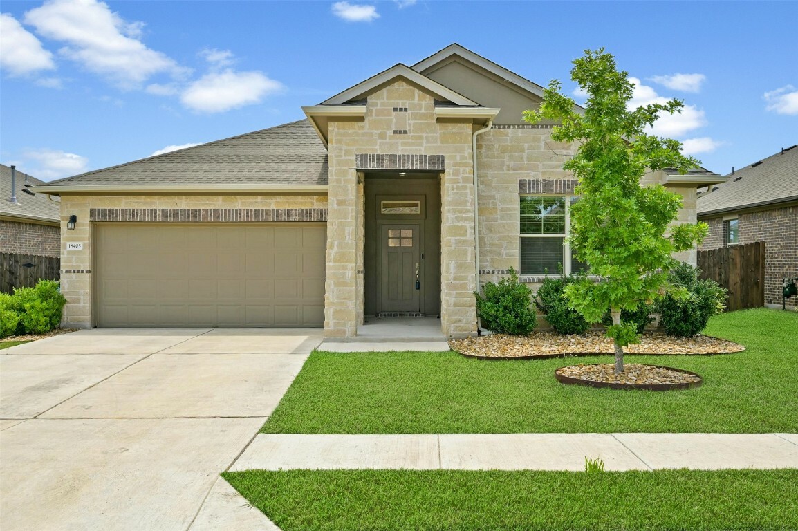 Property Photo:  18405 Urbano Drive  TX 78660 