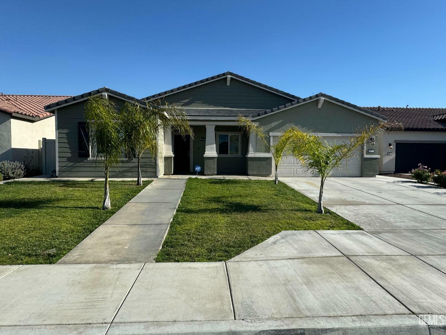 Property Photo:  10203 Yukon River Avenue  CA 93311 