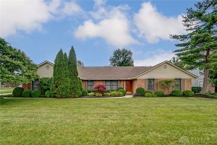 1575 Woodland Greens Boulevard  Springboro OH 45066 photo