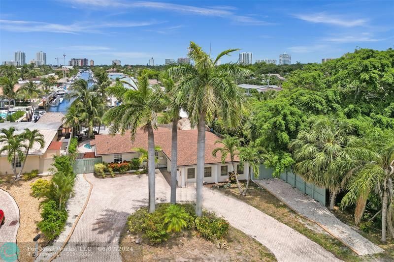 Property Photo:  1078 SE 22nd Ave  FL 33062 