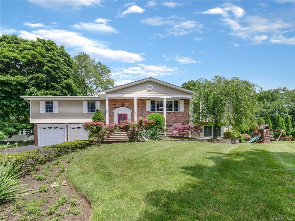 Property Photo:  10 Clydesdale Court  NY 10956 